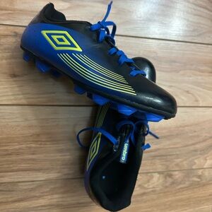NWOT UMBRO G-TURACCHI BOYS SZ 3